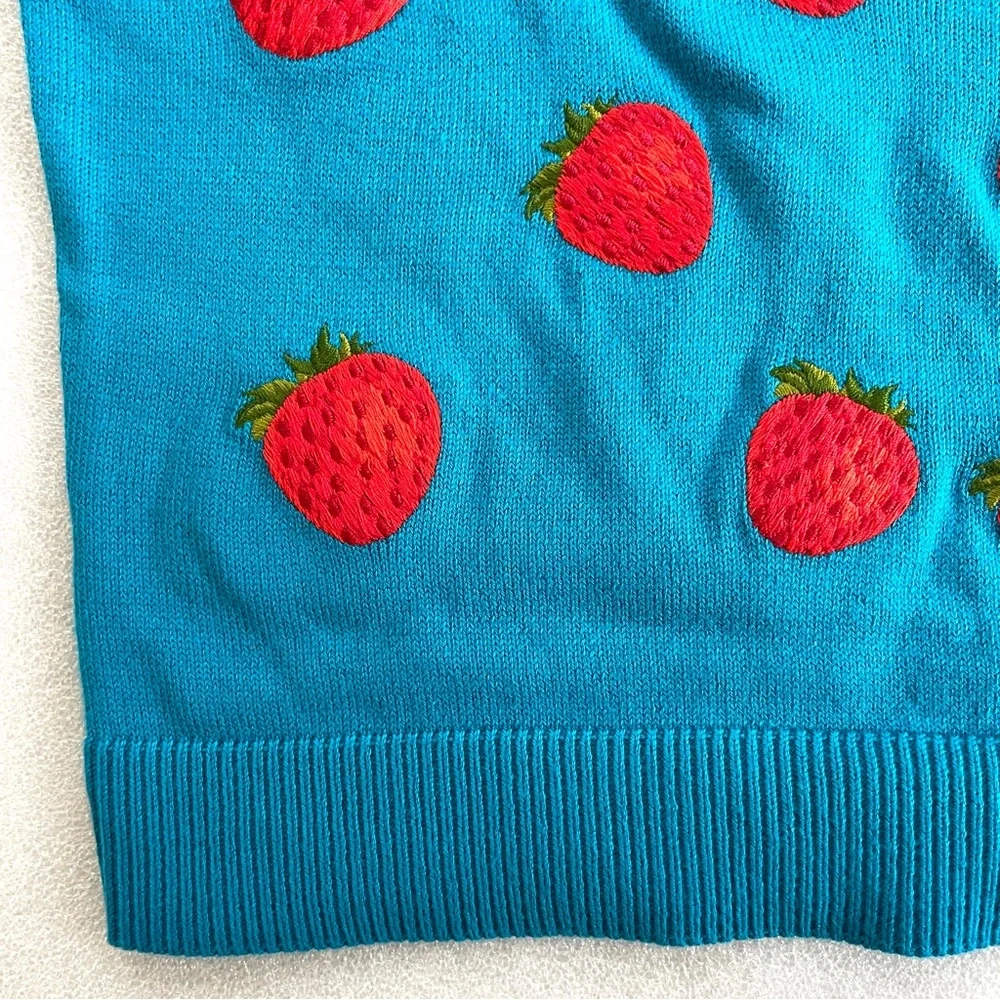 Alice + Oilvia Ciara Embroidered Strawberry Cropped Sweater 🍓